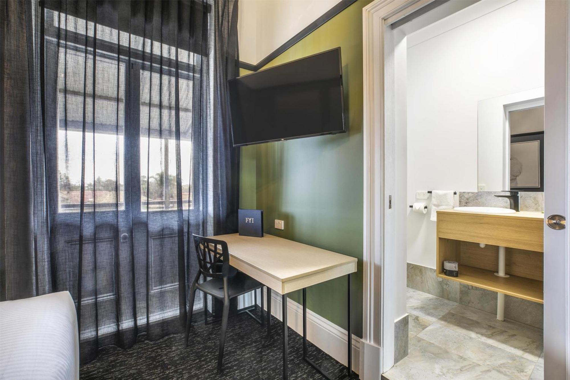Hotel Nightcap At Exeter Port Adelaide